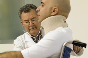 Cuando un dolor comienza a desarrollarse, el área infectada inicialmente se pone roja.