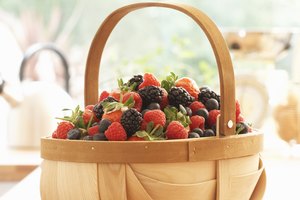 Una mezcla de bayas mixtas hará más sabrosa y nutritiva tu crema de trigo.