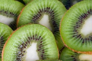 Detalle de un kiwi rebanado.