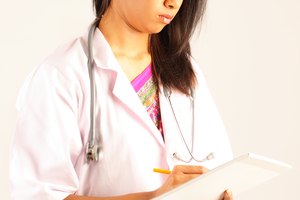 Consulta con un médico.