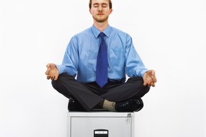 Las técnicas de meditación y relajación pueden utilizarse en el trabajo o casa cuando te sientas estresado.
