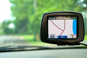 GPS sobre el parabrisas de un coche.