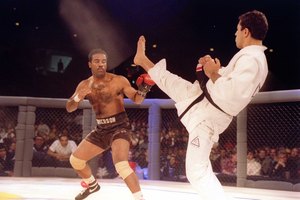 Royce Gracie entrenó por 12 años antes de ganar tu cinturón negro.