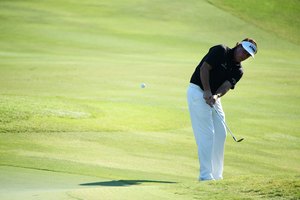 La estrella del Tour PGA Phil Mickelson logró un recuperarse en el juego.