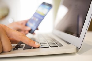 Para distribuir tu aplicación primero debes registrarte como un desarrollador