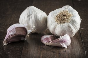 El ajo es otra fuente de N-acetilcisteína.
