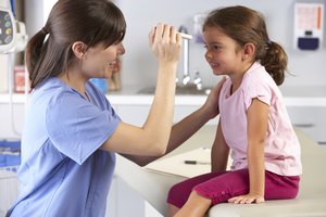 Los niños que reciben quimioterapia pueden recibir tratamiento HGH para mejorar su densidad ósea y su salud mental.