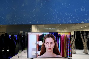 Cómo ajustar la hora en un televisor de alta definición Samsung de 42 pulgadas.