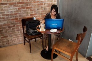 Inicia una Sony Vaio en BIOS antes de que el sistema operativo cargue, para acceder a la configuración del hardware de tu sistema.