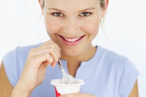 El calcio en el yogurt puede alterar la absorción de hierro.