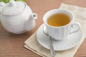 Una taza de té verde.