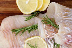 Hay 13 miligramos de calcio en 3 onzas (85 g) de bacalao crudo del Atlántico.