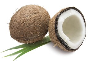 El coco contiene omega 3.