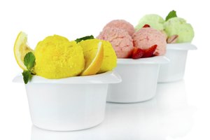 Helado en tazones.