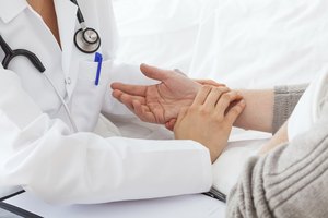 Los medicamentos para la presión arterial pueden causar desmayos y mareos en las mujeres.