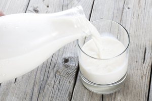 Vaso de leche que hay que evitar.