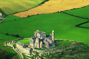 Gran parte de Rock of Cashel fue construido en el siglo XII.