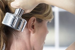 Entrenar con mancuernas acelera tu metabolismo.