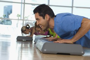 Realiza entrenamiento de fortalecimiento por lo menos dos veces a la semana.