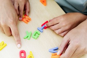 Mezcla las letras y pon a tus hijos a formar palabras.