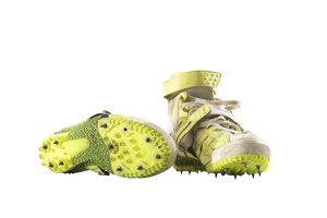 Adidas fue el primero en desarrollar las botines con tacos para fútbol.