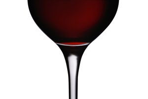Los vinos tintos como el carbernet tienen más calorías que la mayoría de los vinos blancos.