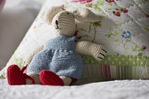 Convierte una enfermería no utilizada en un santuario adolescente en el mismo espacio durante el fin de semana.