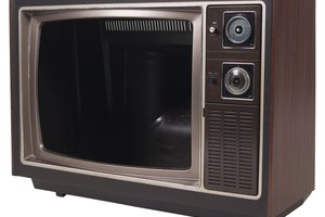 Los televisores antiguos poseen tubos catódicos.