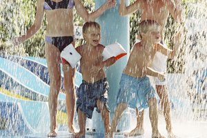 Las actividades acuáticas mantendrán a los niños frescos durante el caluroso verano de Texas.