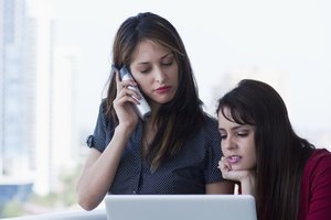 Borra la unidad de identificador de llamadas de tu teléfono inalámbrico cuando esté demasiado lleno.