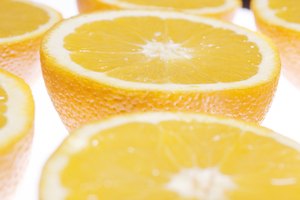 Los sueros con vitamina C tienen efectos rejuvenecedores.
