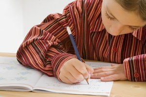 Pídele a tu niño que escriba un poema o una carta a la abuela.