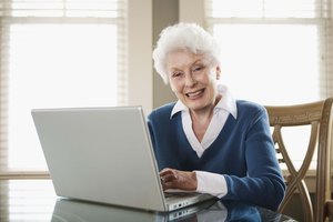 Los comandos de copiar, pegar y cortar facilitan la operación de una computadora.