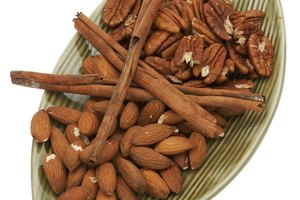 Merienda almendras, avellanas o cacahuetes como fuente de magnesio.