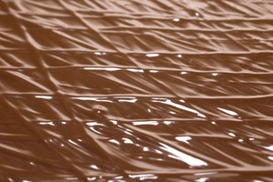 Come chocolate oscuro.