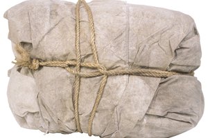 La cuerda de arpillera está hecha de los tallos de la saluyot.