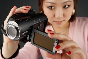 Puedes capturar video de alta definición con una cámara de video y luego exportar el material a Pinnacle para editarlo.