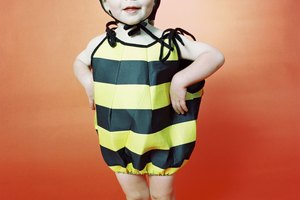 Las rayas negras y amarillas de una abeja pueden ayudarte a enseñar a tu hijo acerca de los patrones, un importante concepto matemático precoz.