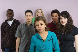 Muchos adolescentes están dispuestos a tomar una posición contra el acoso escolar.