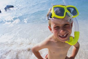 Los centros turísticos y excursiones en la Isla Gran Cayman proporciona equipo y clases para buceadores novatos.