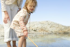 La isla Jekill tiene muchas atracciones, incluyendo divertirse en la playa.