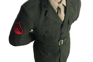 Los sitios de citas militares ofrecen a estos hombres y mujeres militares la oportunidad de ser emparejados con alguien.