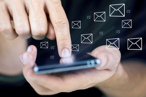 Los teléfonos inteligentes sincronizan tus cuentas de correo electrónico.