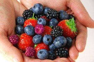 Disfruta de las bayas frescas para el postre.