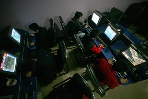 Los cibercafés proporcionan acceso a Internet.