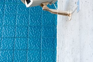 Es posible ver grabaciones de una cámara de seguridad en línea.