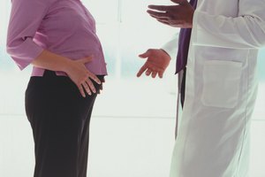 Platica cualquier plan que tengas para realizar ejercicios potencialmente peligrosos con tu médico o partera.
