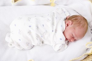 Tu bebé puede dormir más durante uno de estos crecimientos acelerados.