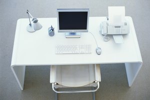 Los informes se envían a través de Outlook.
