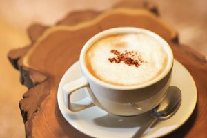 Una moca de chocolate blanco puede contener hasta 620 calorías.